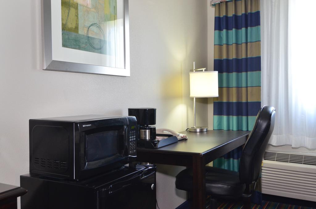 Quality Inn & Suites Kenedy - Karnes City Pokoj fotografie