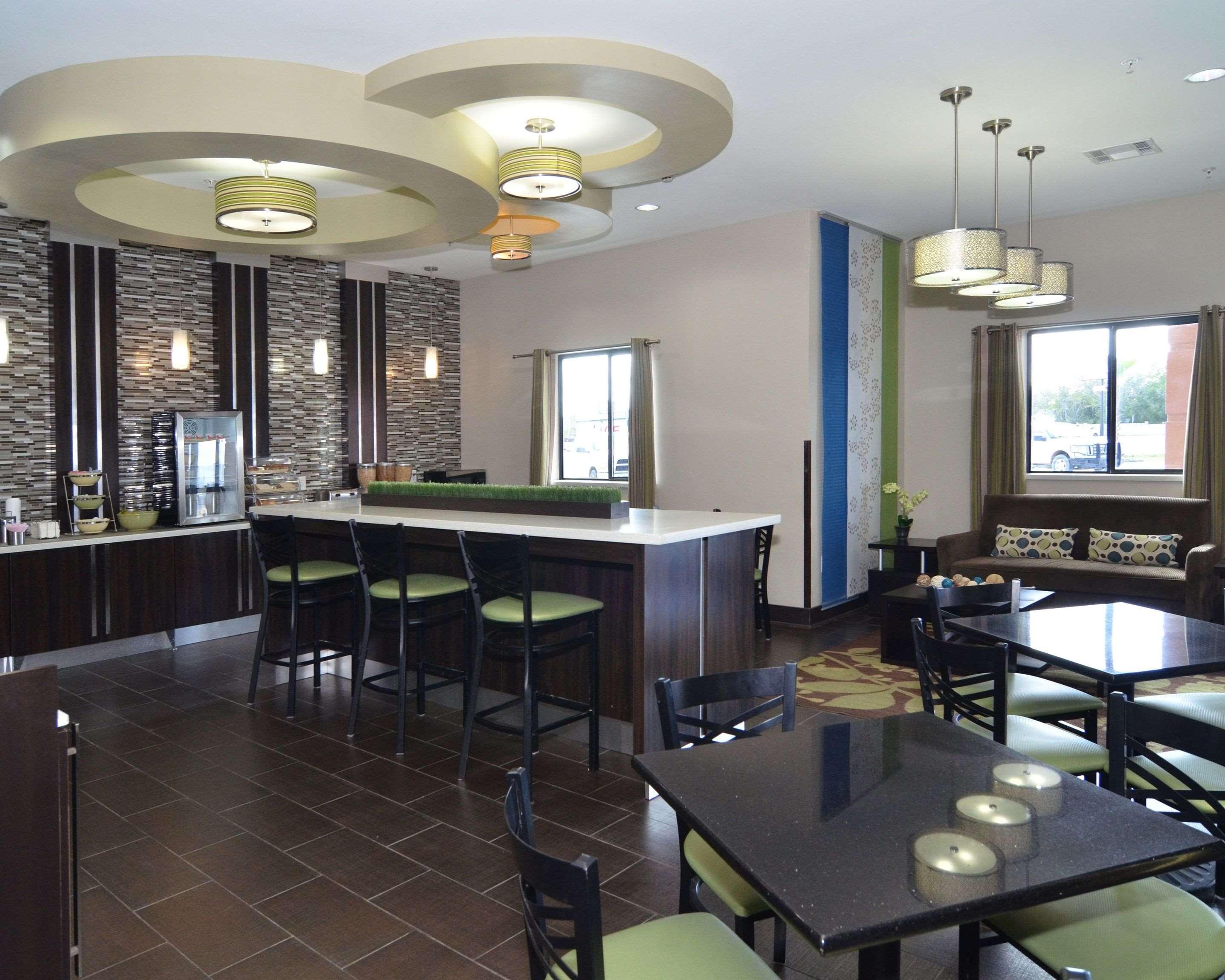 Quality Inn & Suites Kenedy - Karnes City Exteriér fotografie