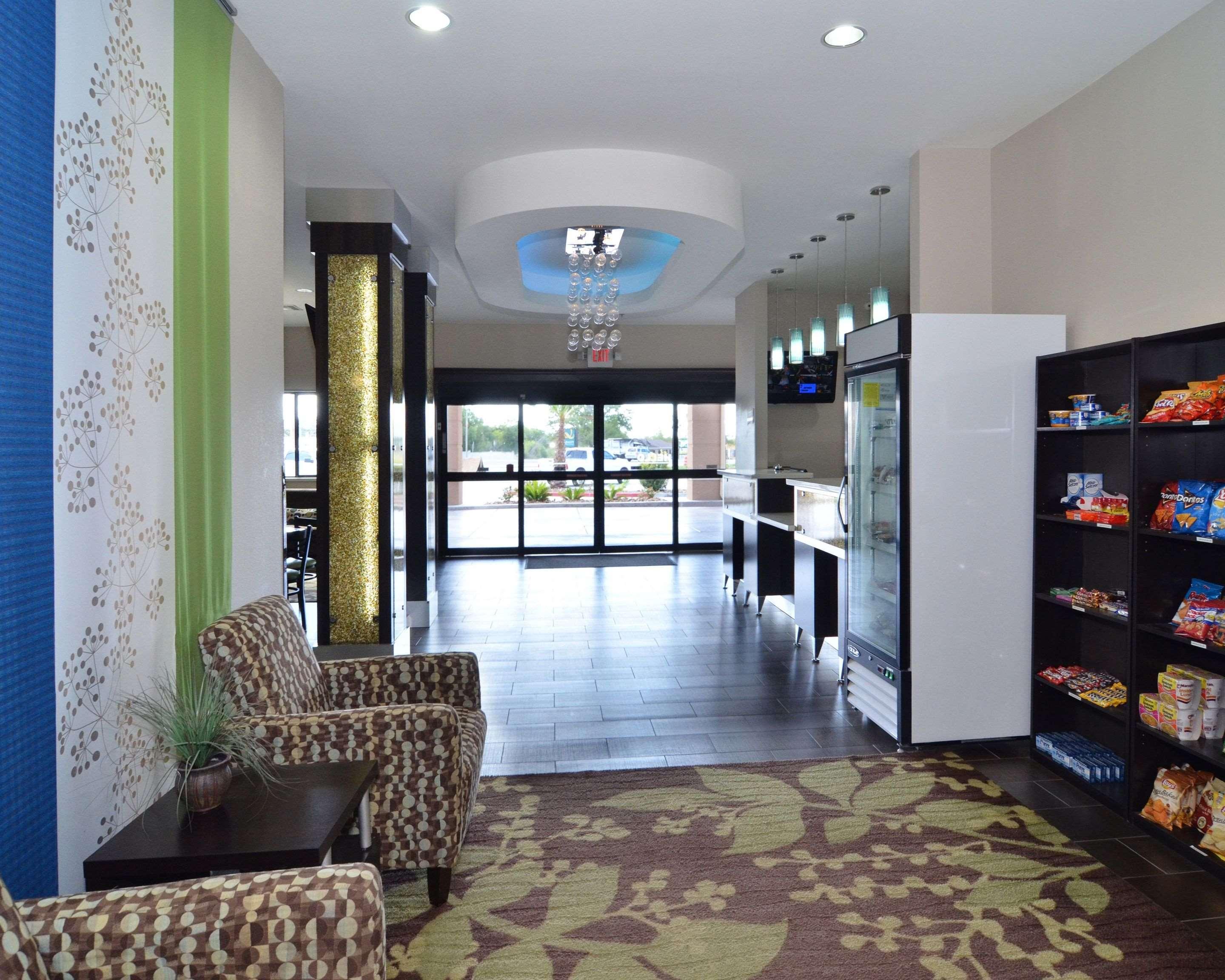 Quality Inn & Suites Kenedy - Karnes City Exteriér fotografie