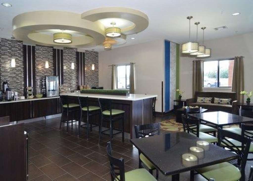 Quality Inn & Suites Kenedy - Karnes City Restaurace fotografie