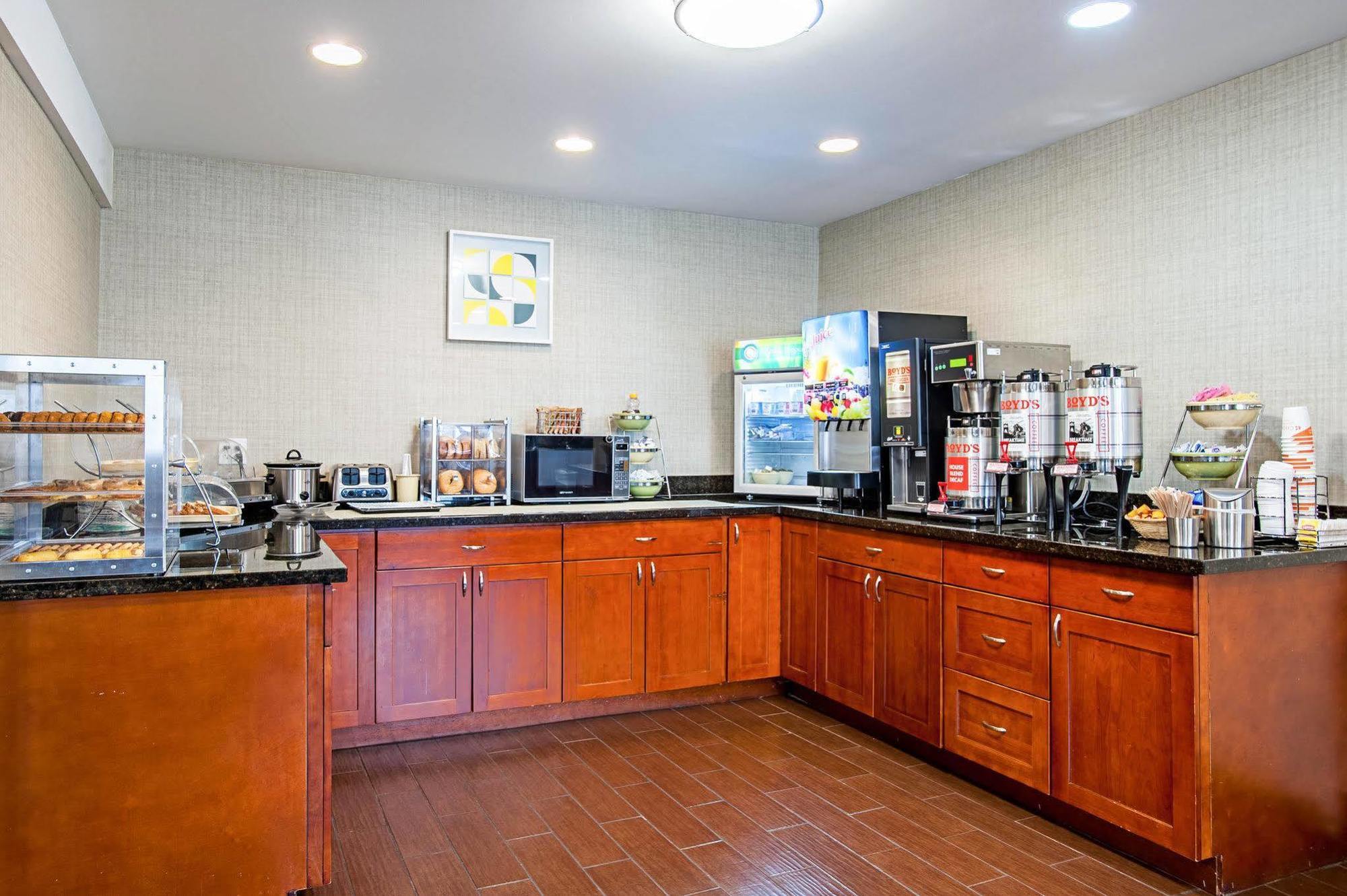 Quality Inn & Suites Kenedy - Karnes City Exteriér fotografie