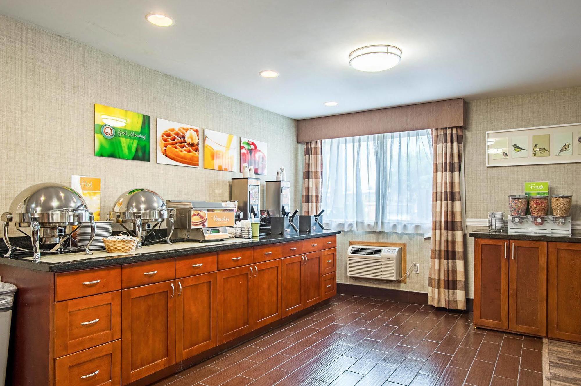 Quality Inn & Suites Kenedy - Karnes City Exteriér fotografie
