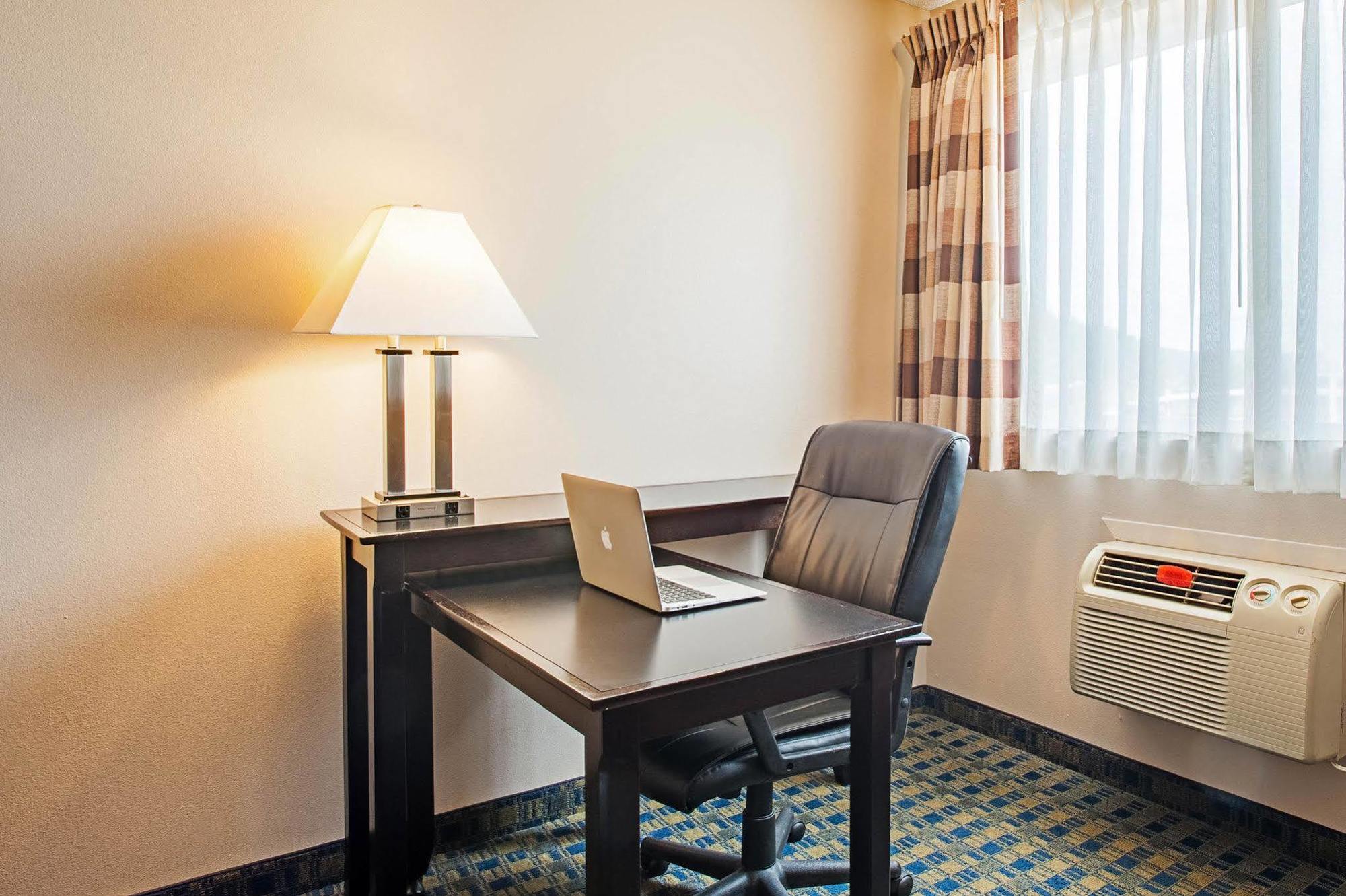Quality Inn & Suites Kenedy - Karnes City Exteriér fotografie