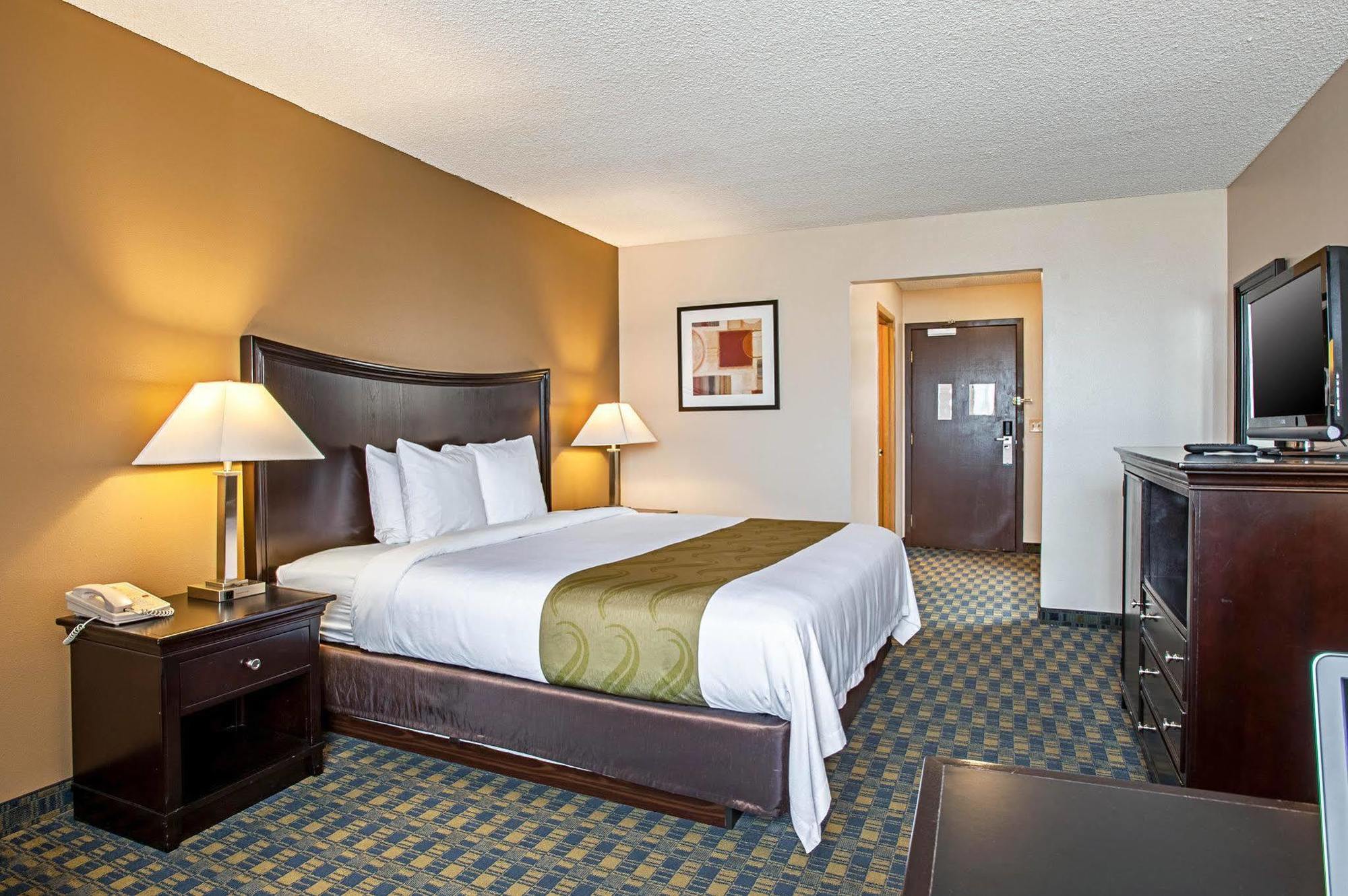 Quality Inn & Suites Kenedy - Karnes City Exteriér fotografie
