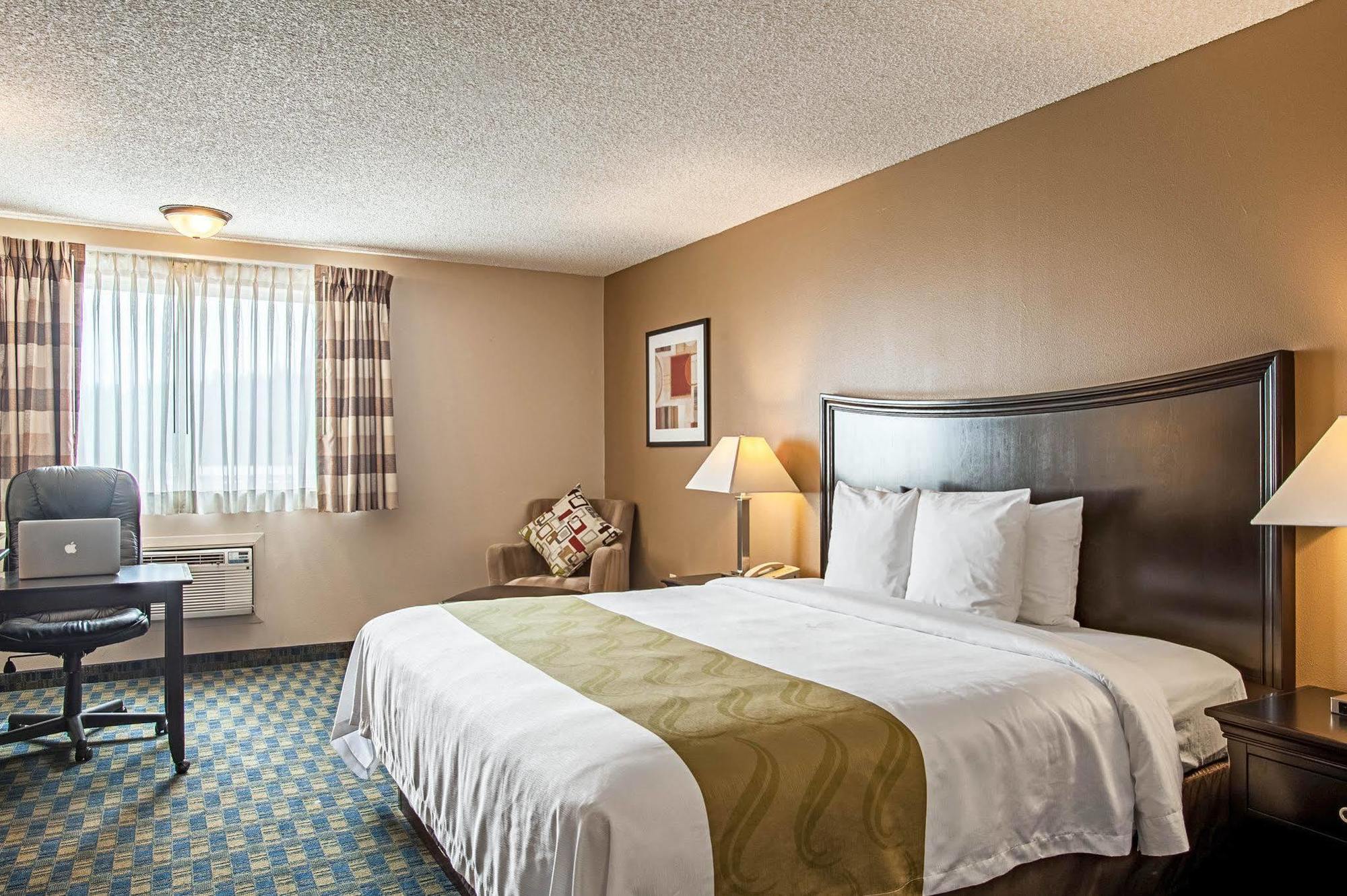 Quality Inn & Suites Kenedy - Karnes City Exteriér fotografie